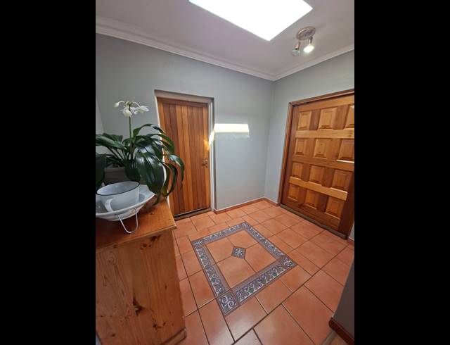 3 BEDROOM HOUSE FOR SALE IN GLEN MARAIS